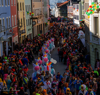 fileadmin/roha/images_galerie/brauchtum/Fasching/BR-FASCHI-MA-ZU-2025-1451-01-D-roha-Brauchtum-Fasching-Zug-Teisendorf-Marktstrasse.png