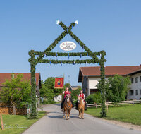 fileadmin/roha/images_galerie/brauchtum/Leonhardiritt/Holzhausen_01/Holzhausen-ritt-2025/BR-PFRI-HOLZ-2025-2-3617-D-roha-Brauchtum-Leonhardiritt-Holzhausen-Teisendorf.jpg