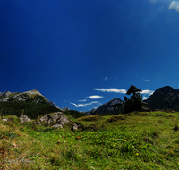 fileadmin/roha/images_galerie/orte_landschaft/Kallbrunn-Alm/KALLB-ALM-50-7490-D-roha-Kallbrunn-Alm-Kreuz.png