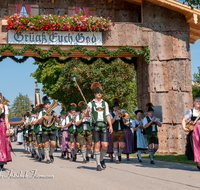 fileadmin/roha/images_galerie/orte_landschaft/Anger/Anger-Trachten-Musik-Fest/BR-FEST-ANG-MUS-TRACH-2018-08-19-1151-06-D-roha-Brauchtum-Fest-Anger-Trachtenverein-Musikkapelle-Festzug-Aufham.png