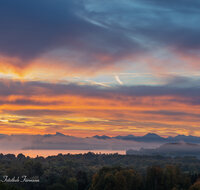 fileadmin/roha/images_galerie/stimmung-Sonne/Sonnenaufgang/SON-AU-WAGI-0041-0594-D-roha-Sonnenaufgang-Waginger-See.jpg