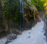 fileadmin/roha/images_galerie/orte_landschaft/Berchtesgaden/Wimbachklamm-Wimbachgries/BGD-WIMB-KLAMM-0029-D-roha-Berchtesgaden-Ramsau-Wimbachklamm-Nationalpark-Wasser-Wildbach.png