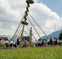 fileadmin/roha/images_galerie/brauchtum/Maibaum/Anger-Hoeglwoerth/BR-MAIB-ANG-2017-1439-01-D-roha-Brauchtum-Maibaum-Anger-Aufstellen.png