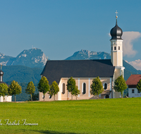 fileadmin/roha/images_galerie/orte_landschaft/Irschenberg/IRSCH-WILP-0003-D-roha-Irschenberg-Wilparting-Wallfahrtskirche-Mangfallgebirge.png