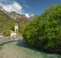 fileadmin/roha/images_galerie/orte_landschaft/Berchtesgaden/Marktschellenberg-Ettenberg/BGD-MARKT-SCHEL-WEHRT-1-5982-D-roha-Berchtesgaden-Marktschellenberg-Ache-Wehrturm.png