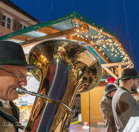 fileadmin/roha/images_galerie/orte_landschaft/Freilassing/FREIL-FUSSG-WEIH-0020-1658-D-roha-Freilassing-Fussgaengerzone-Christkindlmarkt-Weihnachten.jpg