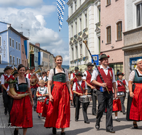 fileadmin/roha/Gautrachtenfest/Bilderglalerie/Gaufest-2023/Festsonntag/BR-GAUFEST-TEIS-2023-3-1137-04-3-D-roha--Tracht-Gaufest-Teisendorf.png