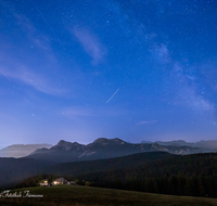 fileadmin/roha/images_galerie/orte_landschaft/Stoisser-Alm/LANDS-HIM-NA-STOI-0001-2157-D-roha-Landschaft-Himmel-Nacht-Sterne-Stoisser-Alm.png
