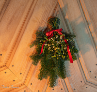 fileadmin/roha/images_galerie/brauchtum/Weihnachten/BR-WEIH-MIST-01-8054-D-roha-Brauchtum-Weihnachten-Misteln.png