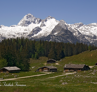 fileadmin/roha/images_galerie/orte_landschaft/Kallbrunn-Alm/KALLB-ALM-0001-1-D-roha-Kallbrunn-Alm-Leoganger-Steinberge-Gebirge-Huette-Land-Salzburg.png