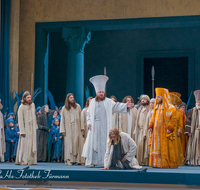 fileadmin/roha/images_galerie/orte_landschaft/Oberammergau/Passion/OBERA-PASS-0034-D-roha-Oberammergau-Passion-Spiele-Jesus-Palmsonntag-Christus-Hohe-Priester.png
