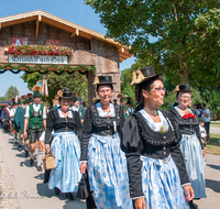 fileadmin/roha/images_galerie/orte_landschaft/Anger/Anger-Trachten-Musik-Fest/BR-FEST-ANG-MUS-TRACH-2018-08-19-1152-03-D-roha-Brauchtum-Fest-Anger-Trachtenverein-Musikkapelle-Festzug-Aufham.png