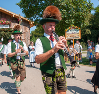 fileadmin/roha/images_galerie/orte_landschaft/Anger/Anger-Trachten-Musik-Fest/BR-FEST-ANG-MUS-TRACH-2018-08-19-1151-06-06-04-02-D-roha-Brauchtum-Fest-Anger-Trachtenverein-Musikkapelle.png