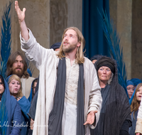 fileadmin/roha/images_galerie/orte_landschaft/Oberammergau/Passion/OBERA-PASS-0016-D-roha-Oberammergau-Passion-Spiele-Jesus-Palmsonntag-Christus.png
