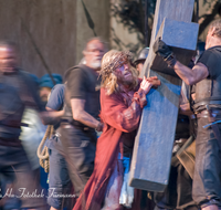 fileadmin/roha/images_galerie/orte_landschaft/Oberammergau/Passion/OBERA-PASS-0276-D-roha-Oberammergau-Passion-Spiele-Jesus-Kreuz-Christus-Karfreitag-Kreuzweg.png