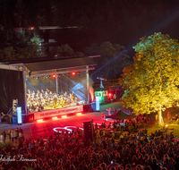 fileadmin/roha/images_galerie/orte_landschaft/Bad_Reichenhall/MU-KL-PHIL-THUMS-2019-2201-D-rohaa-Musik-klassisch-Philharmonie-Bad-Reichenhall-Thumsee-brennt.png